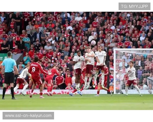 利物浦通过反击制造威胁,迪亚斯抽射偏出