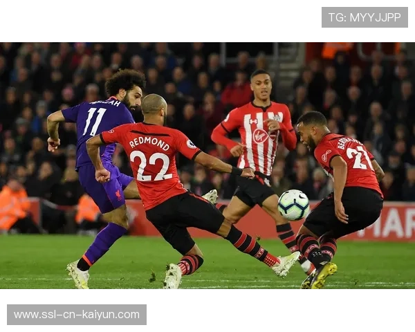 萨拉赫门前铲射破门，利物浦开局即占优势